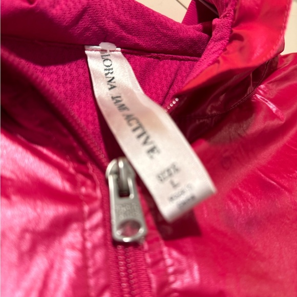 Lorna Jane Shimmering Pink Jacket - Picture 5 of 7